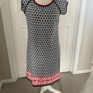Elegant Navy and White Patterned Dress